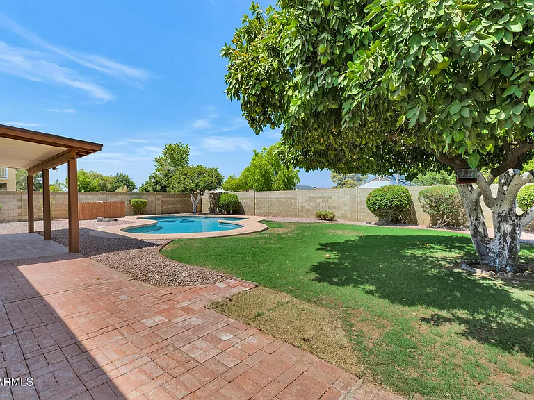 18408 N 46th Dr — Photo 37