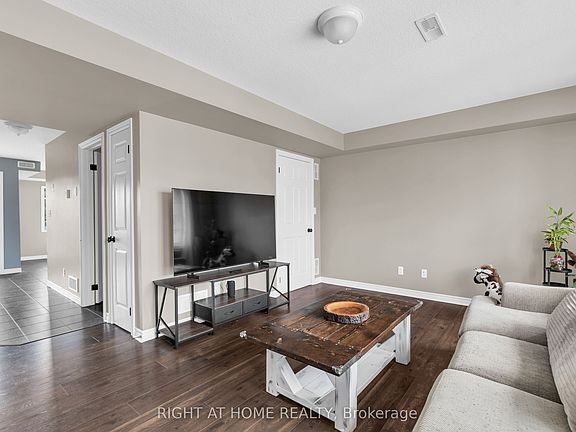 2nd image of 630 Woodlawn Rd E #B