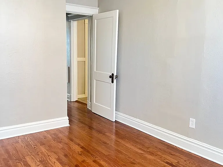 3165 Roger Pl #1N — Photo 12