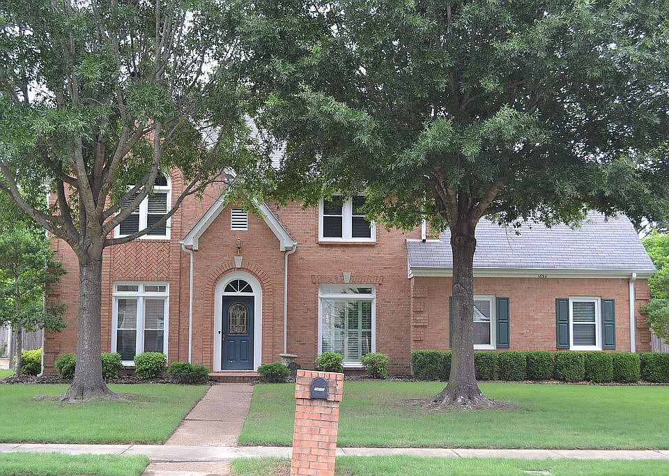 1st image of 1854 River Park Dr
