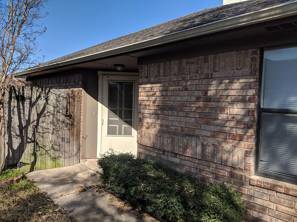 1st image of 556 Grace Ln