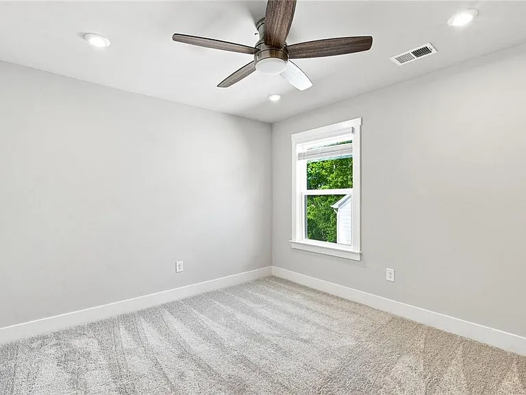 411 Riverclub Rd — Photo 14