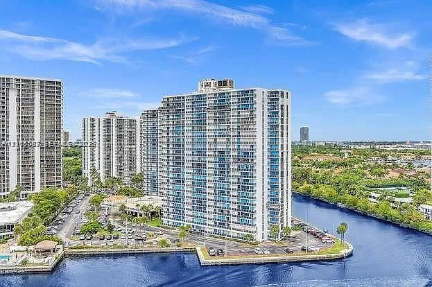 Waterview Condo — Photo 3
