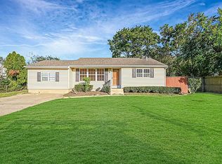 175 Hilltop Dr, Brentwood, NY 11717