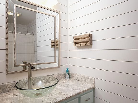 5th image of 517 Camberwell Dr