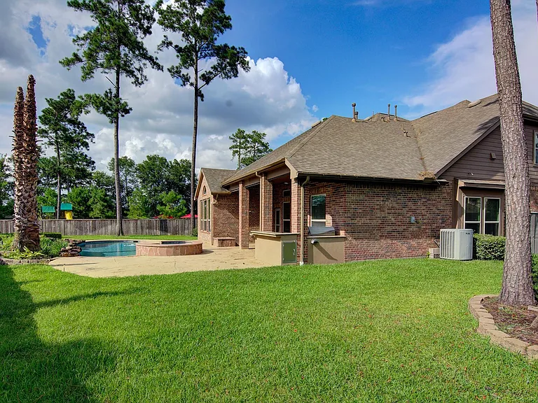 34 Canoe Bend Ct — Photo 14