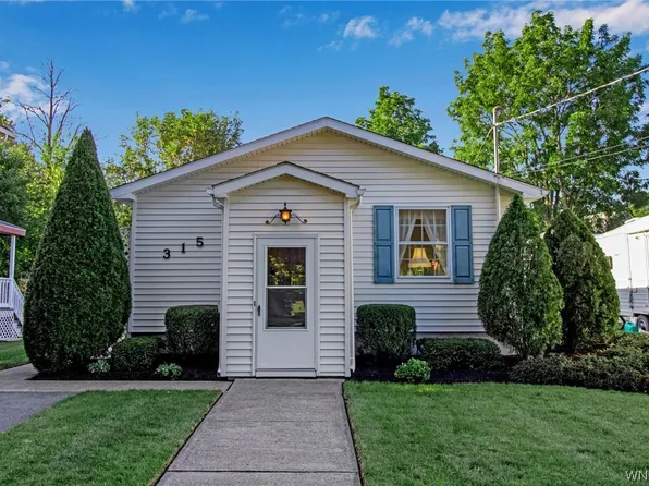 315 North Ave, Medina, NY 14103