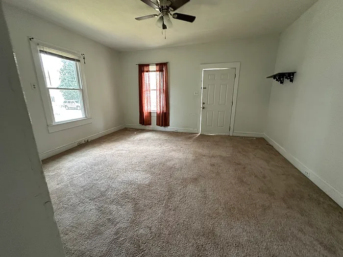 324 Hudson St — Photo 4