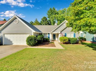 10009 Patrick Springs Ct, Matthews, NC 28105