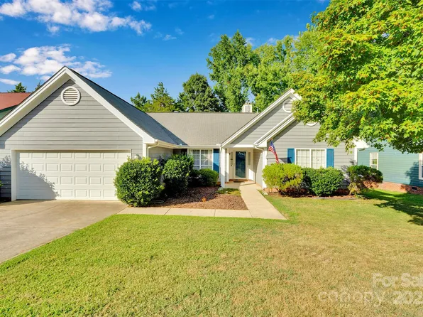 10009 Patrick Springs Ct, Matthews, NC 28105