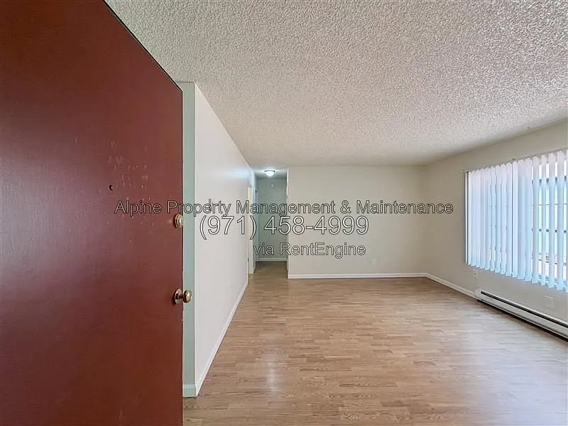 2 bed, 1.0 bath, 850 sqft, $1,495 — Photo 2