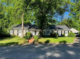 107 Irving Park Ct, Greensboro, NC 27408