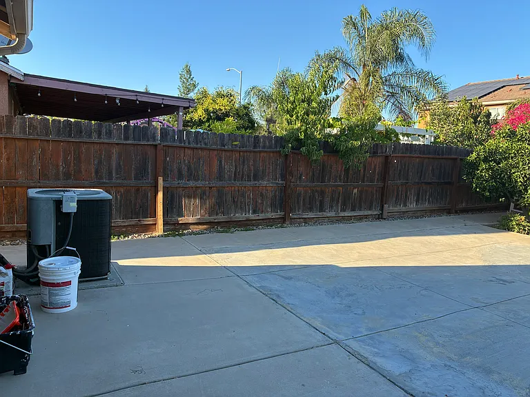 748 S Douglas Ave — Photo 4