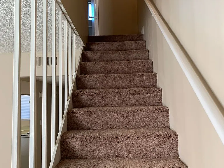 Micheli Court Apartments — Photo 8