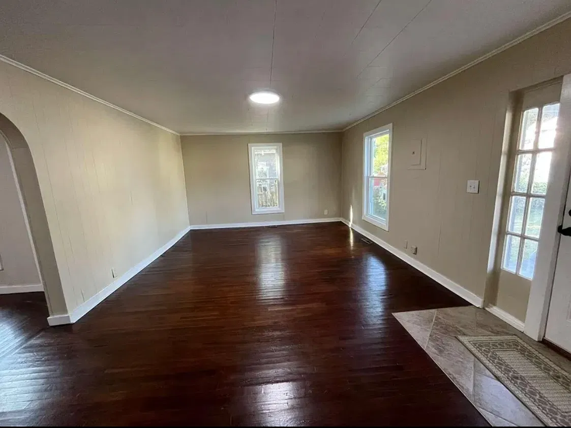 2 bed, 912 sqft, $1,000 — Photo 2