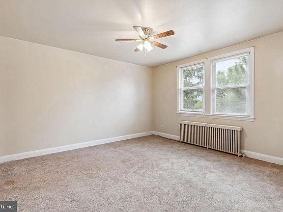 3rd image of 902 Elm Ridge Ave