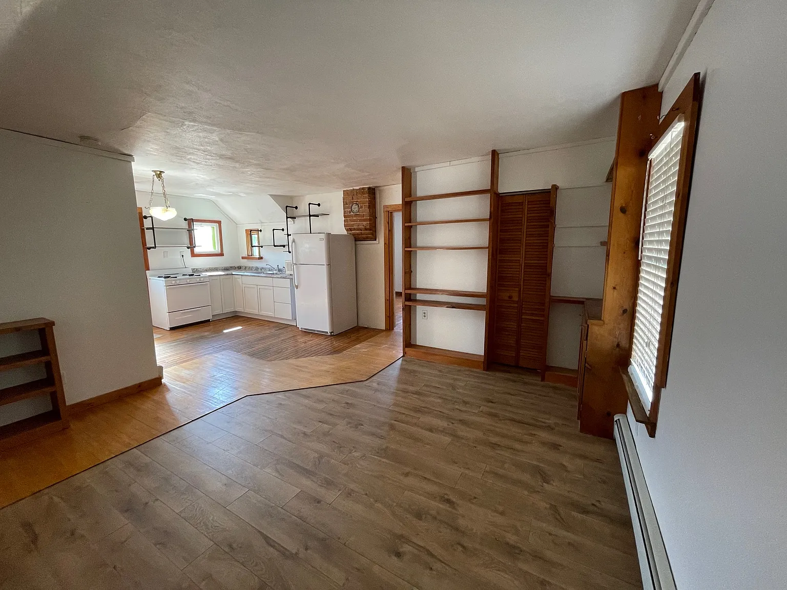2 bed, $900 — Photo 2