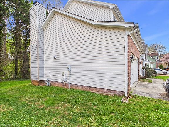 3rd image of 6311 High View Rd