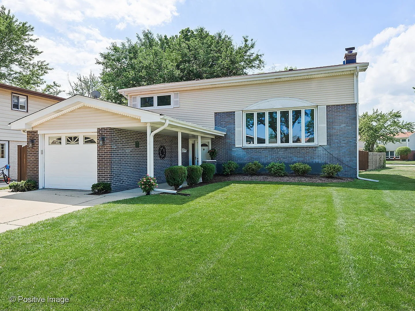 7725 Palma Ln photo 1
