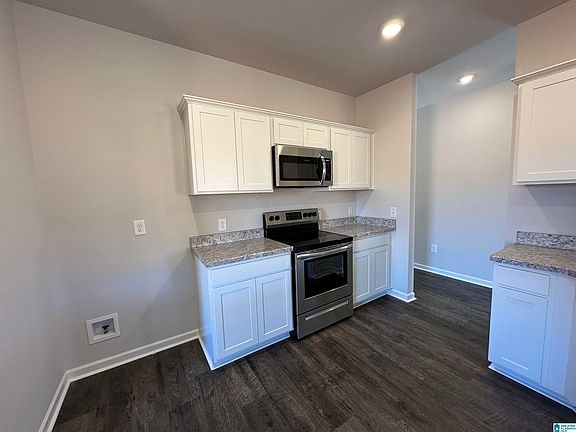 5th image of 534 Antler Way