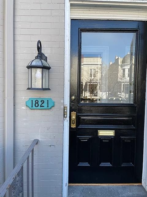 1st image of 1821 Grove Ave #1