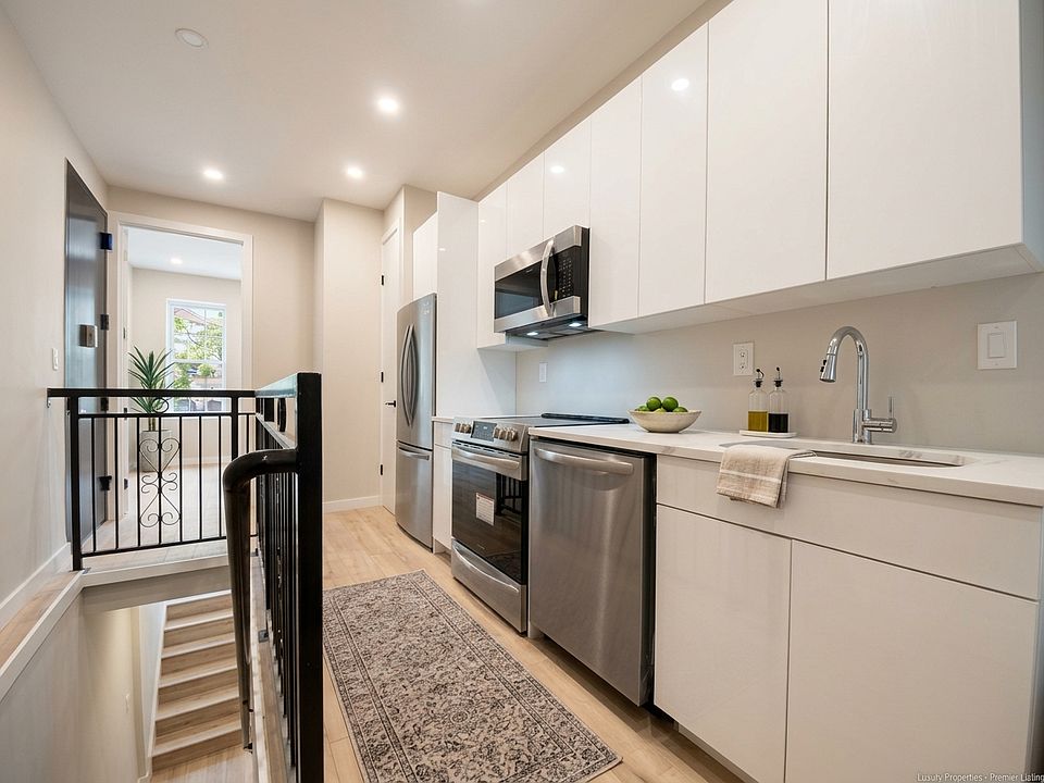 1st image of 1642 Putnam Ave #1LB