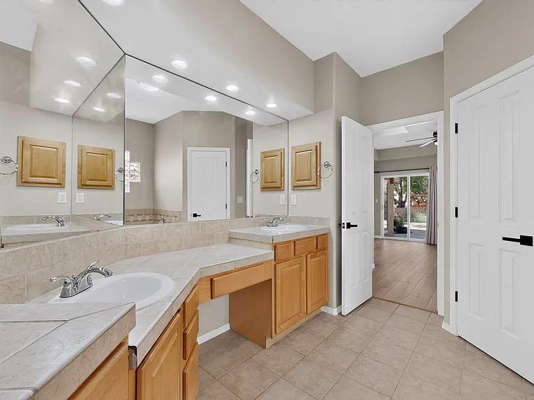 13208 Sentinal Ct NE — Photo 16