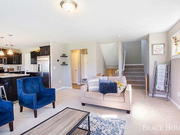 2nd image of 1256 Highland Hill Dr SE