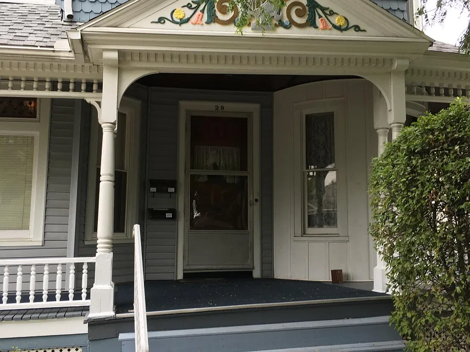 29 Clarke St #1