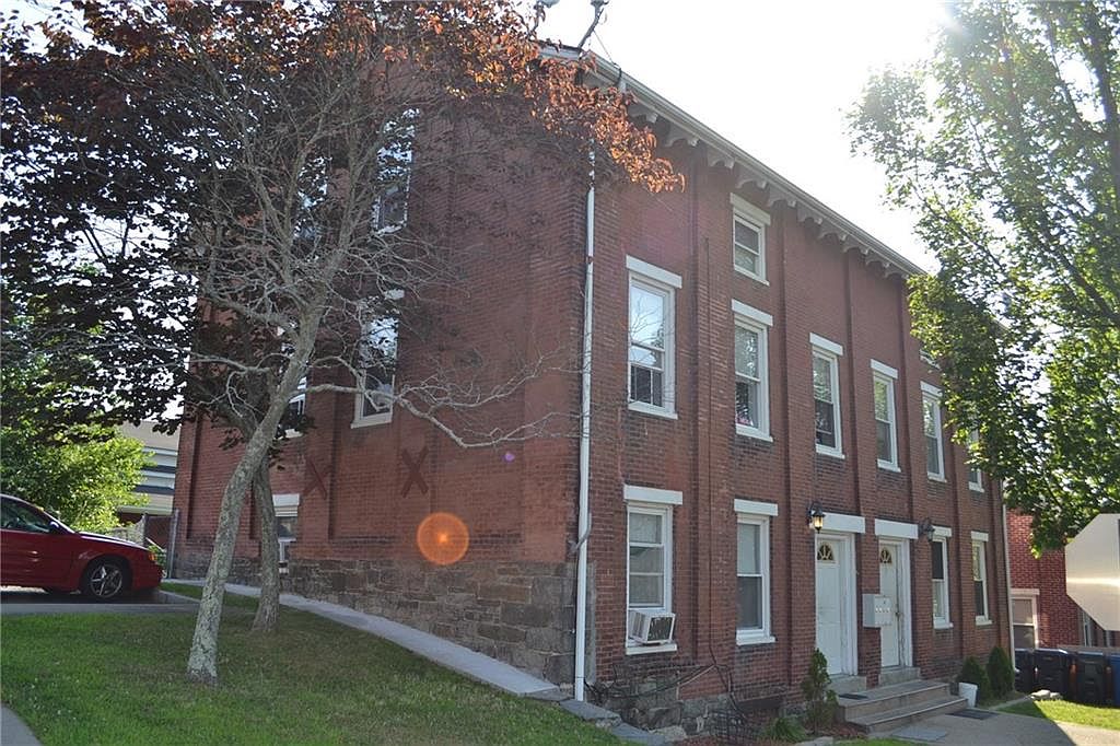 13 Main St, Cumberland, RI 02864 Zillow
