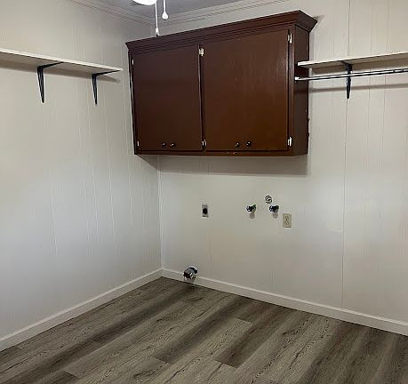 Utility room/can be used as third bedroom or office