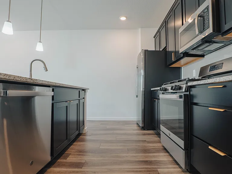 7337 W Asbury Dr — Photo 10