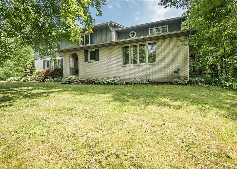 1116 W Nimisila Rd, New Franklin, OH 44216 Zillow
