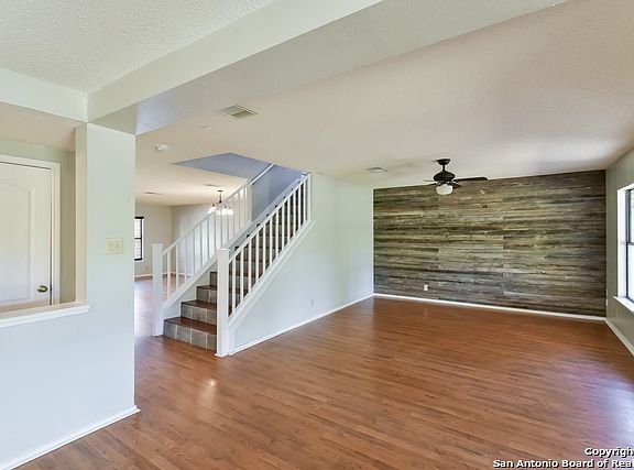 5th image of 6919 Barrington Ct