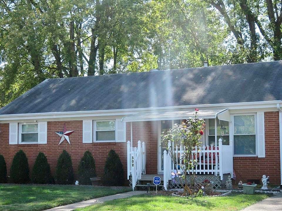 1st image of 302 Tennyson Dr