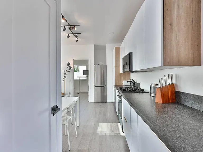 3407 N Mountain View Dr #A — Photo 15