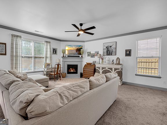3rd image of 4209 Elm Trace Dr
