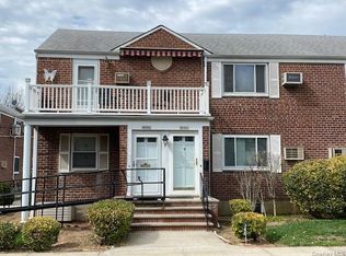 264-15 Langston Avenue #E-2, Glen Oaks, NY