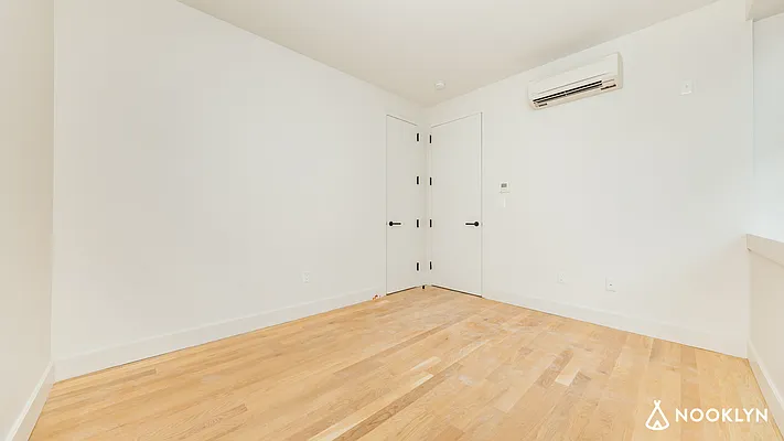 Rented by Nooklyn NYC LLC | media 19