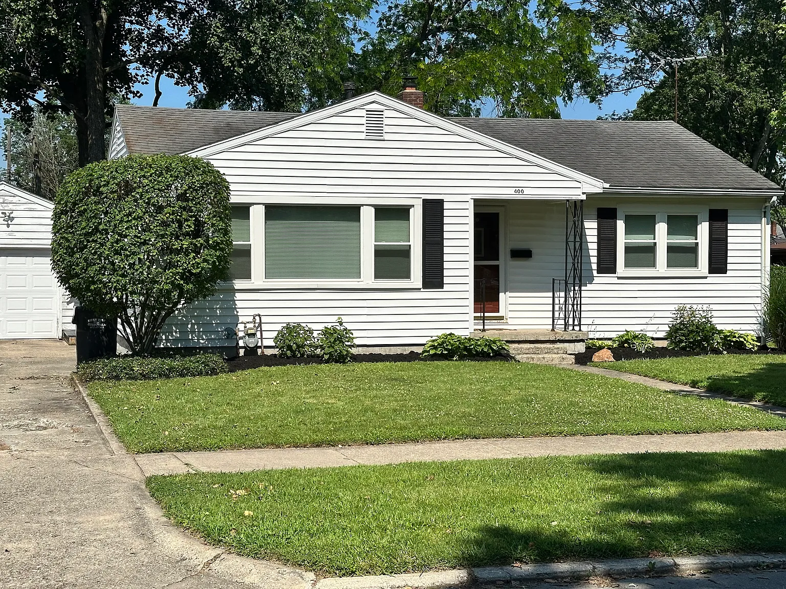 2 bed, 1253 sqft, $1,675 — Photo 2