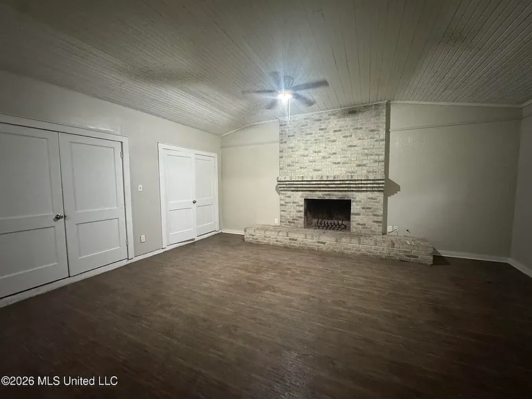 5855 Canton Park Dr — Photo 4