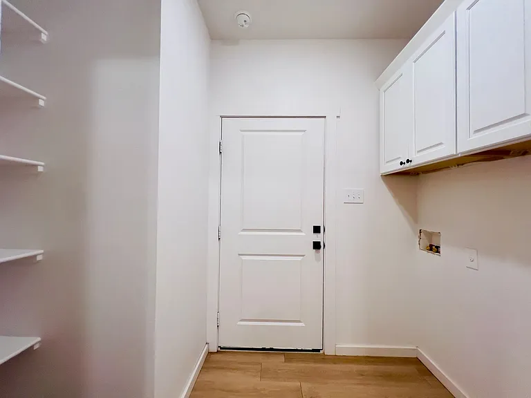 5813 Urbana Pl — Photo 12