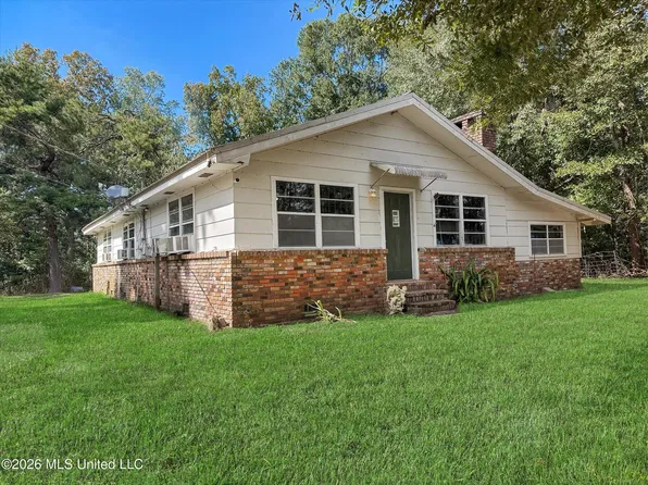 7299 Highway 43 N, Poplarville, MS 39470