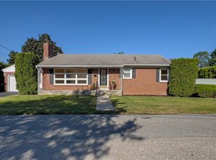 10 Parkview Dr, Johnston, RI 02919