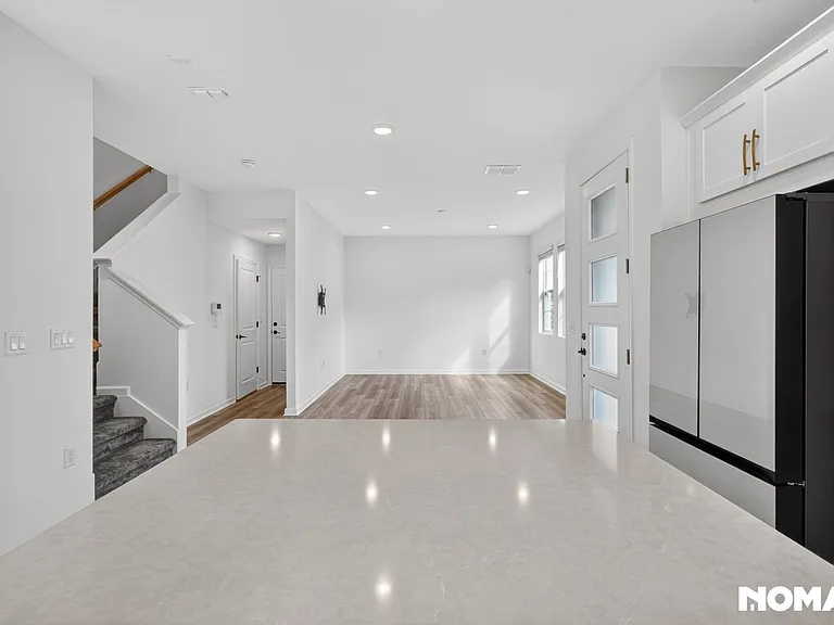 908 Spring Palms Loop — Photo 4