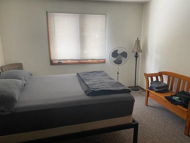 2 bed, $1,000 — Photo 4