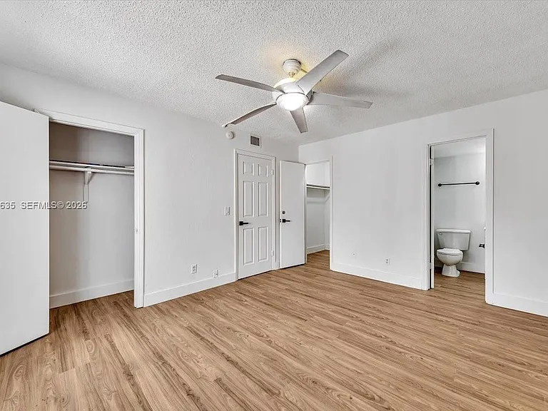 1405 Miami Rd #7 — Photo 8