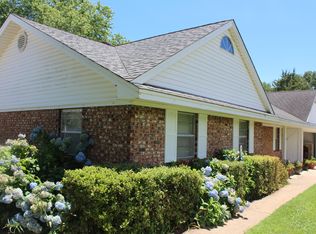 1159 S Crawford St, Clarksville, AR 72830