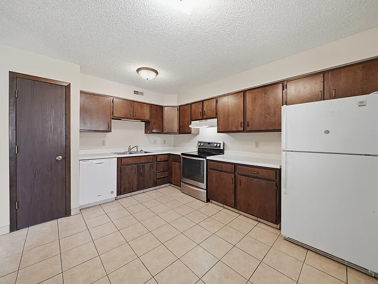 3516 Huntington Ave — Photo 2