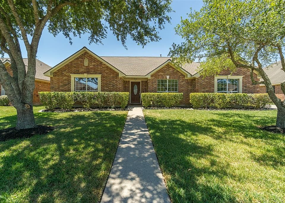 1st image of 307 Torrey Court